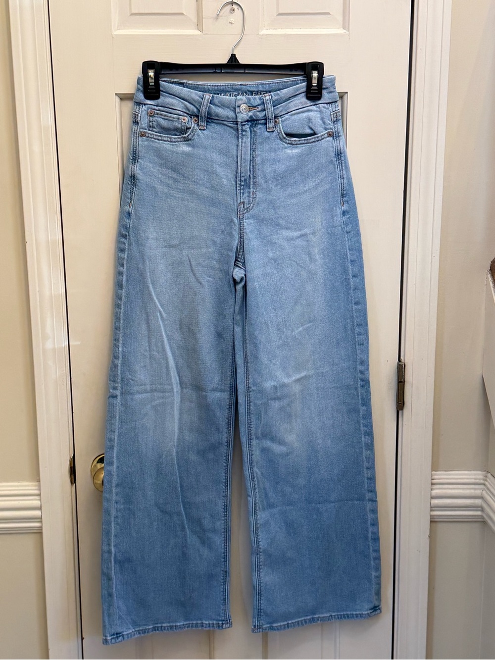 American Eagle Stretch Light Wash Wide Leg Jeans Size 2 Regular